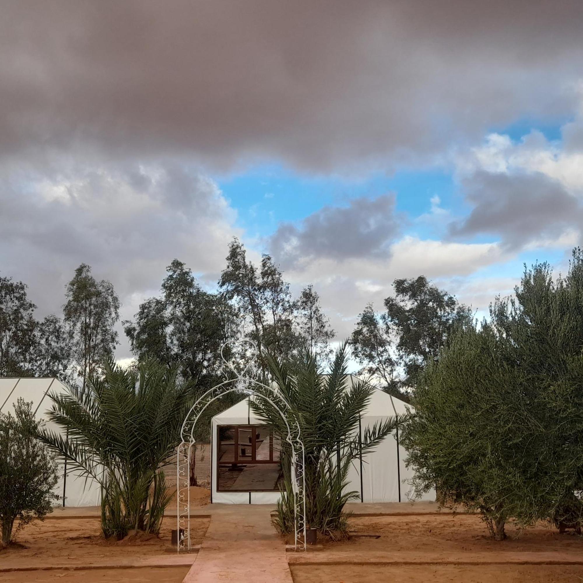 Luxury Trek Desert Camp Merzouga Exteriör bild